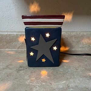 Scentsy Liberty warmer